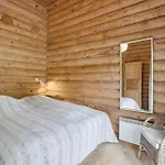 Lovely Log House On Mon