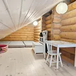 Lovely Log House On Mon Stege