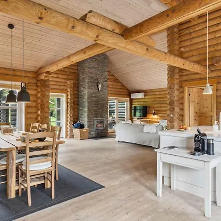 Lovely Log House On Mon Feriehus Pollerup Kullegård