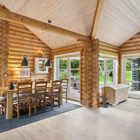 Дом отдыха Lovely Log House On Mon