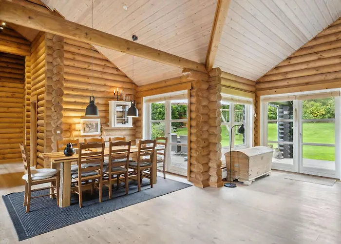 Дом отдыха Lovely Log House On Mon