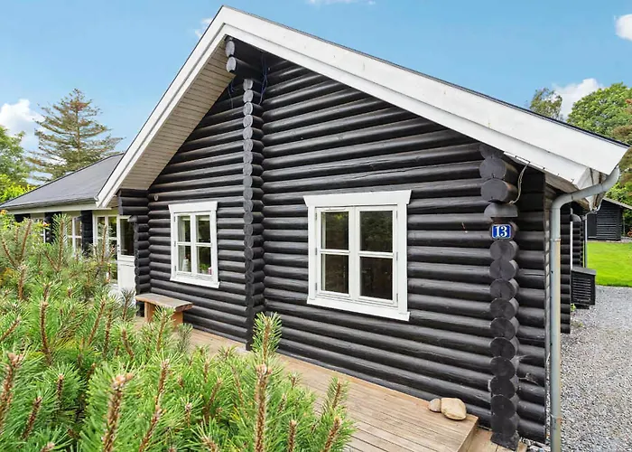 Lovely Log House On Mon *