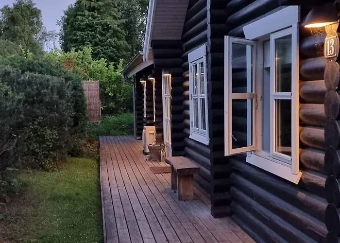 Lovely Log House On Mon Стеге